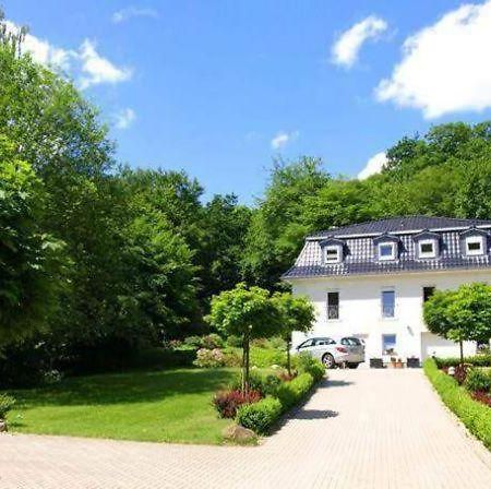 Weisses-Haus-Am-Kurpark-Fewo-Waldblick Quedlinburg Exterior foto